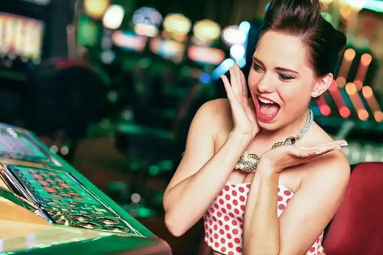 Lightning Baccarat live studio table with croupier and multi-camera feeds at link waktogel